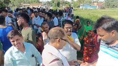Bihar News : Cremation of former BJP president MP Prabhat Jha in his ancestral village in Bihar