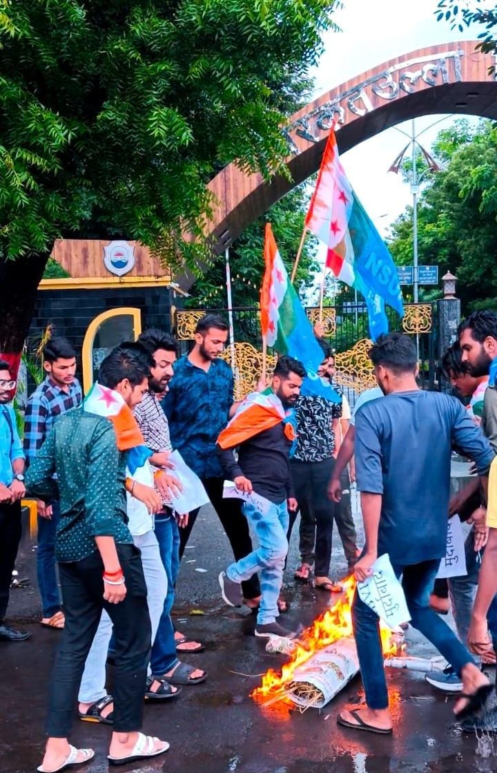 The fight between ABVP and NSUI over the attack on the school operator is not stopping, the school operator as