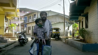Chalti Rahe Zindagi Movie Review in Hindi by Pankaj Shukla Aarti S. Bagdi Seema Biswas Manjari Fadnnis Siddhan