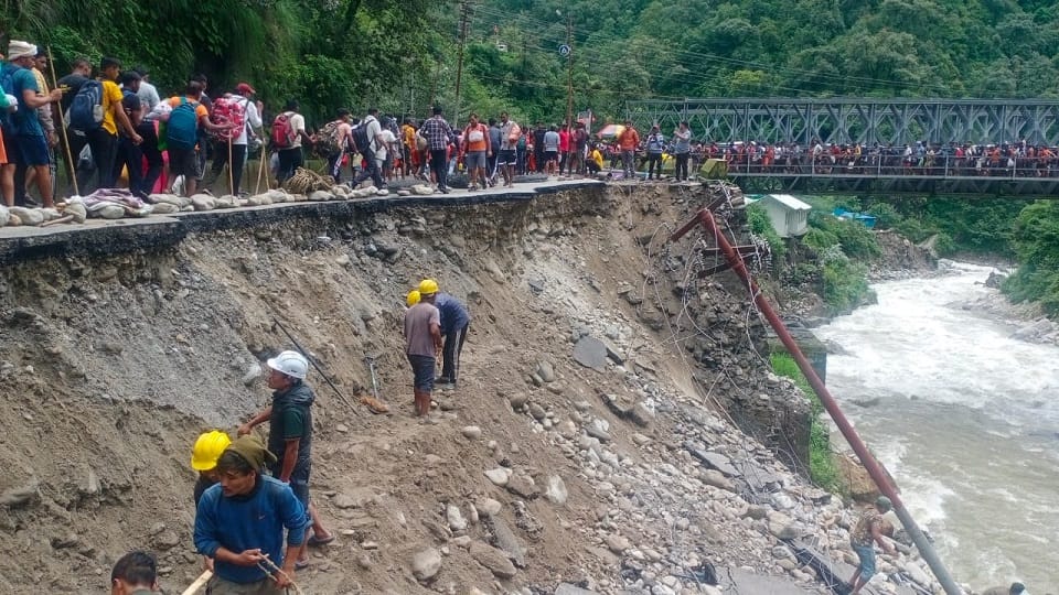 Gaurikund Highway opened for small vehicles