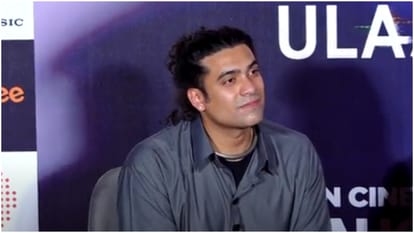 Janhvi Kapoor Sudhanshu Saria Jubin Nautiyal Shashwat Sachdev attended Ulajh film Shaukan song launch event