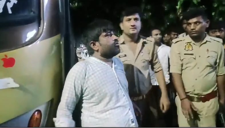 Attempt to hijack bus, driver and conductor also assaulted, four accused arrested