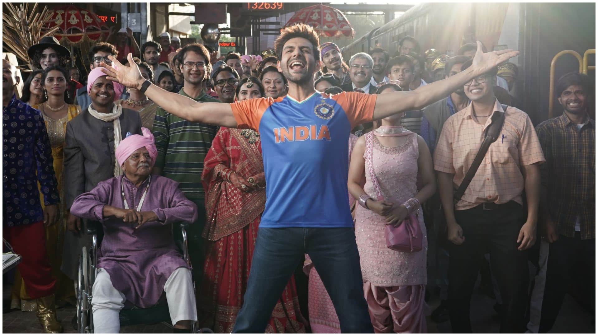 Kartik AAryan Will Work with Adipurush Movie Director Om Raut for a Action film After Pati Patni Aur Woh 2