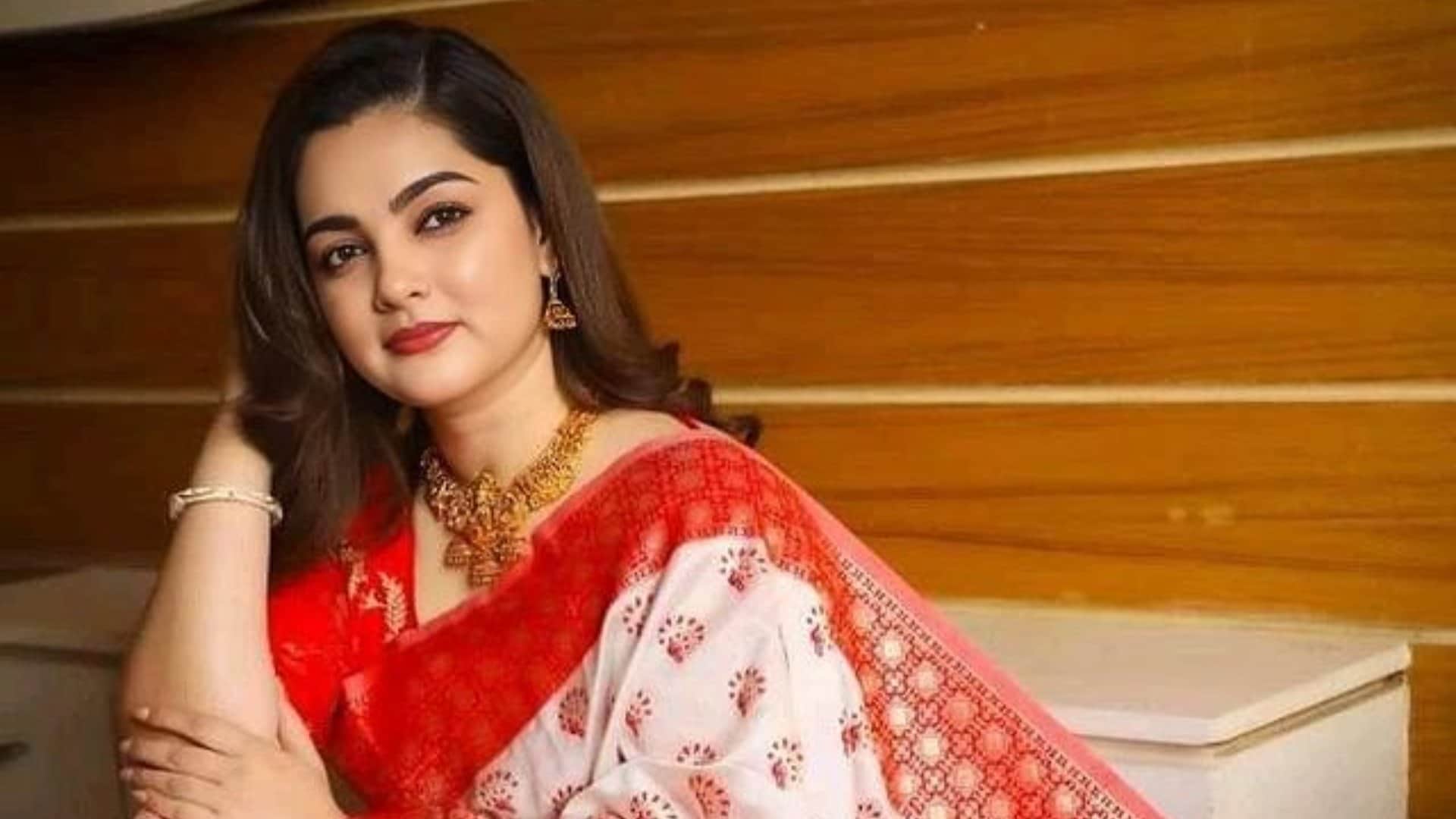 Arijit Singh Left Bollywood Actors Like Zaira Wasim Mamata Kulkarni Also Says Goodbye To Industry