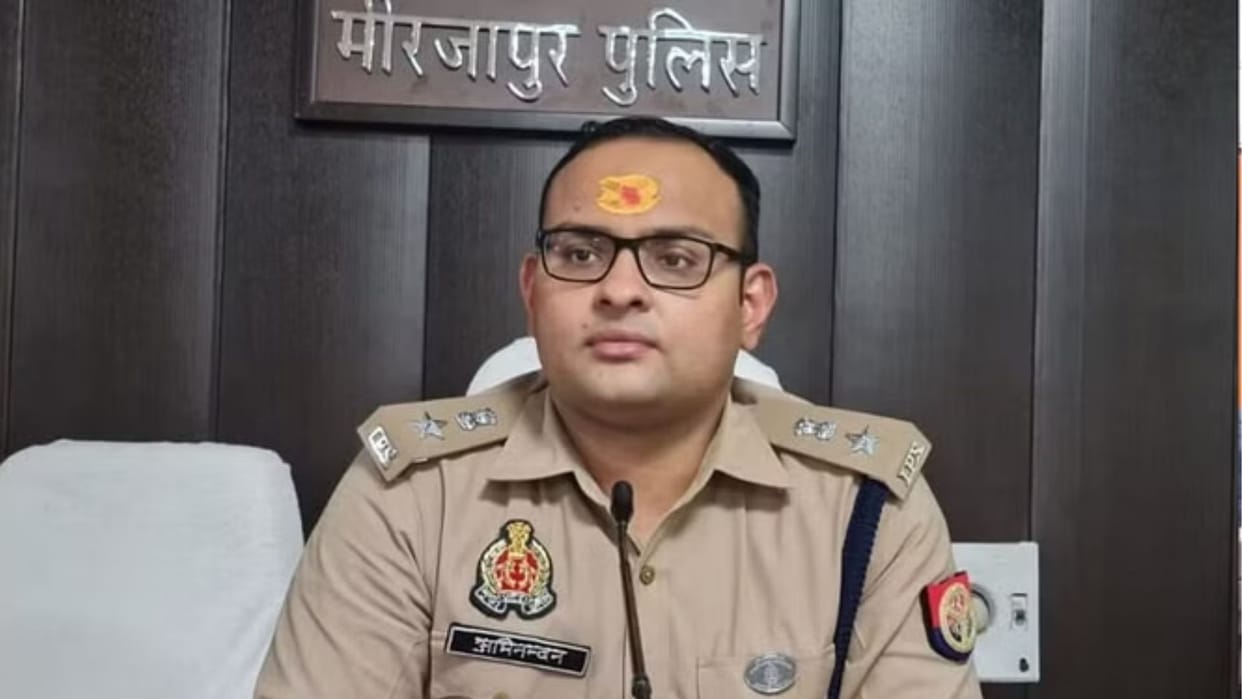 Mirzapur SP Abhinandan strictness after Ballia incident 29 police station workers suspended