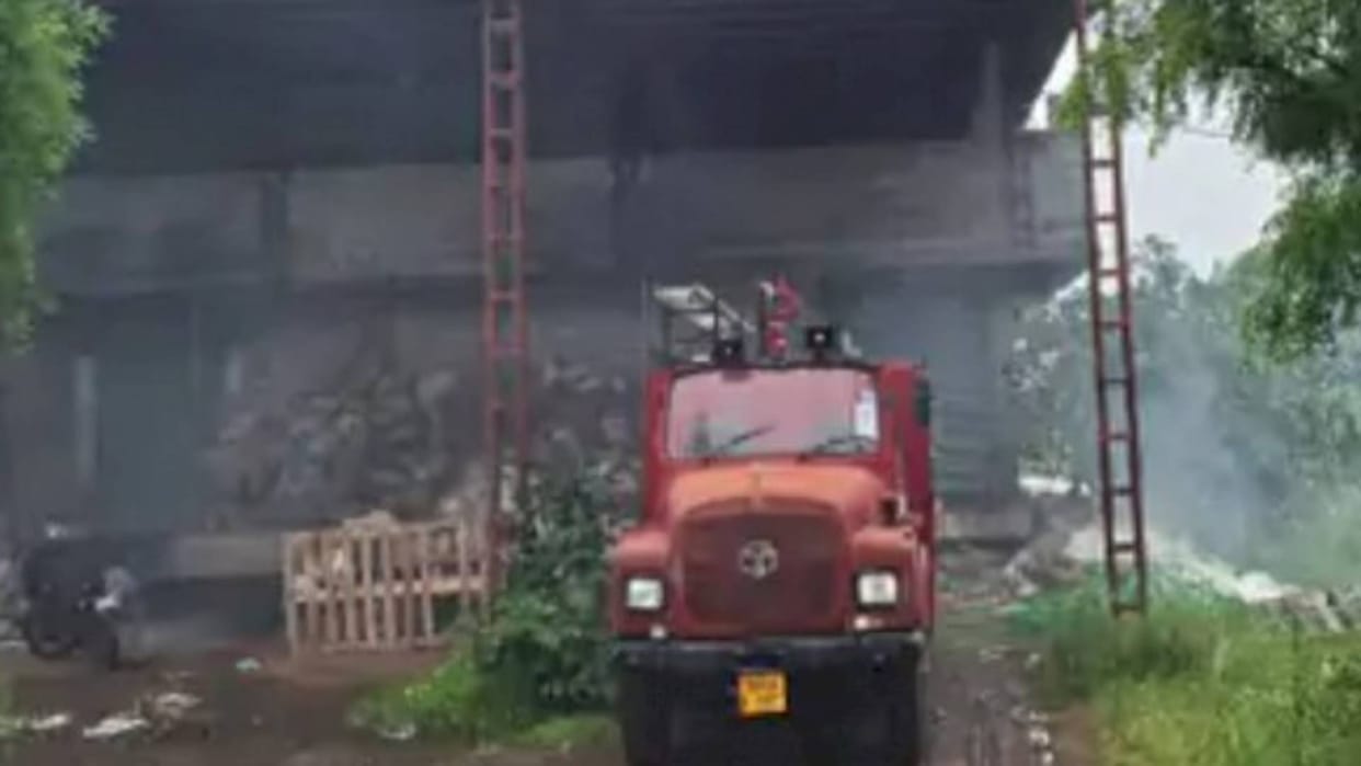 Bhopal News Congress leader incense stick factory caught fire loss of lakhs accident has happened earlier too