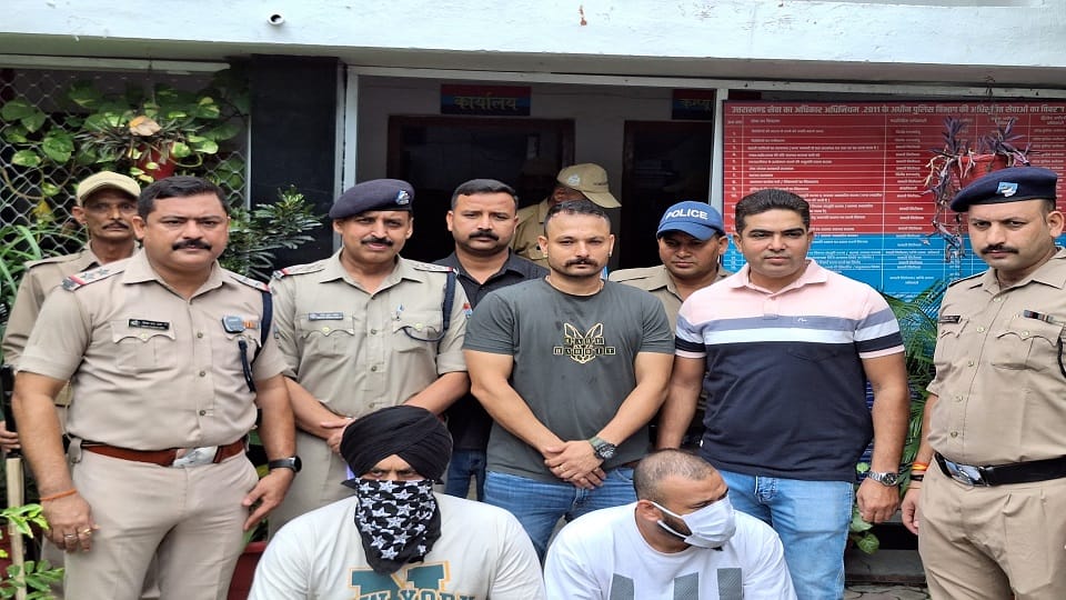 Two miscreants who wielded swords in the haldwani Numaish were arrested
