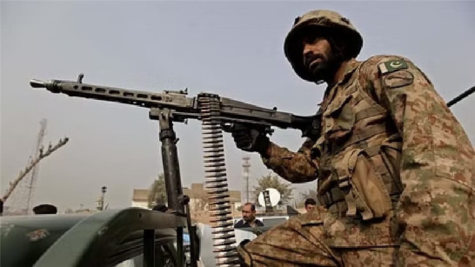 Know about Pakistan's BAT team which is helping terrorists in Jammu and Kashmir