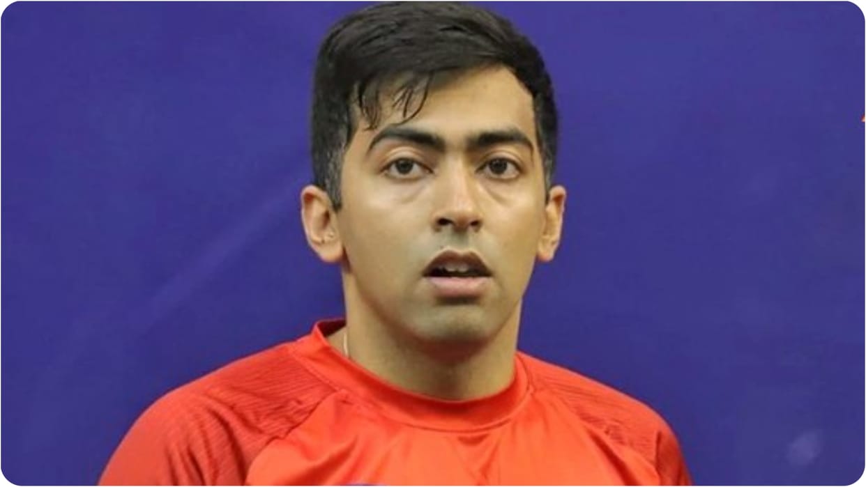 Indian paddler Harmeet Desai progressed to the second round of the men's singles table tennis competition
