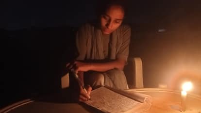 UP: Chaos due to power cuts in the entire state, villages getting less electricity than roster; demand reached