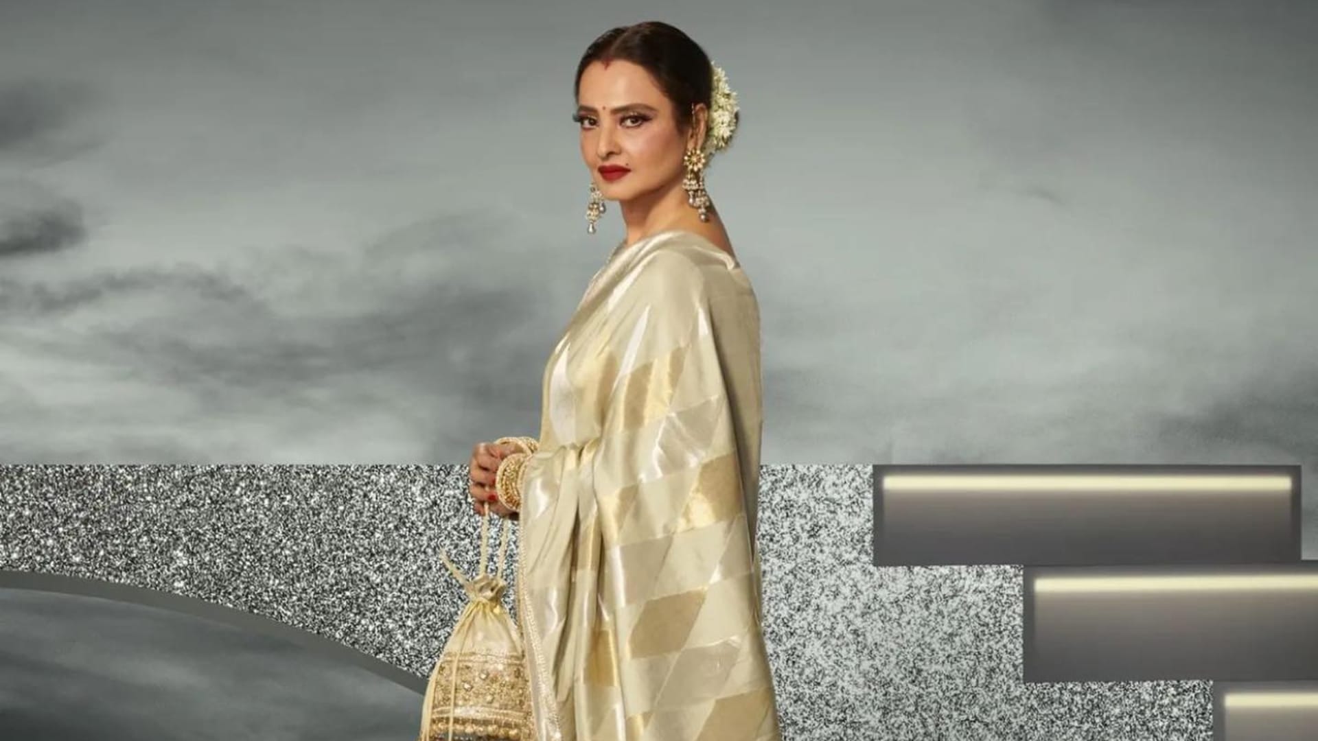 When Rekha had to face taunts about her looks Kabir Bedi talked about the actress film journey