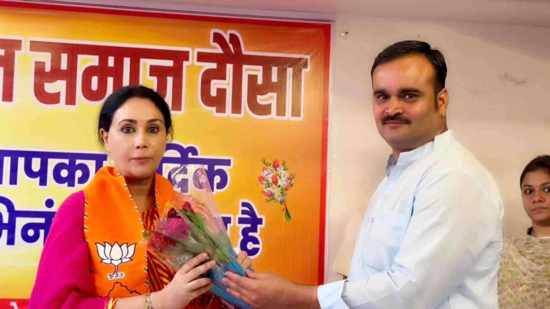 दौसा में दीया कुमारी।