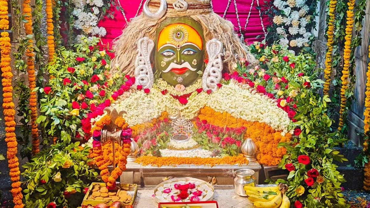 famous Shiv Temple In Kanpur history of Anandeshwar Temple Parmat mandir in Kanpur