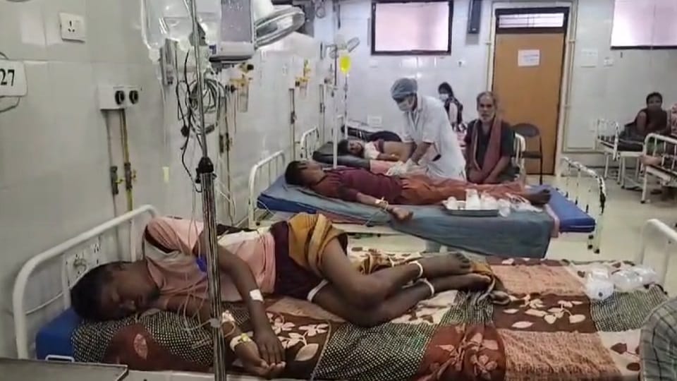 अस्पताल में भर्ती मरीज