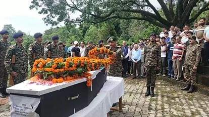 Kangra News Ajay Rana funeral was done with military honors