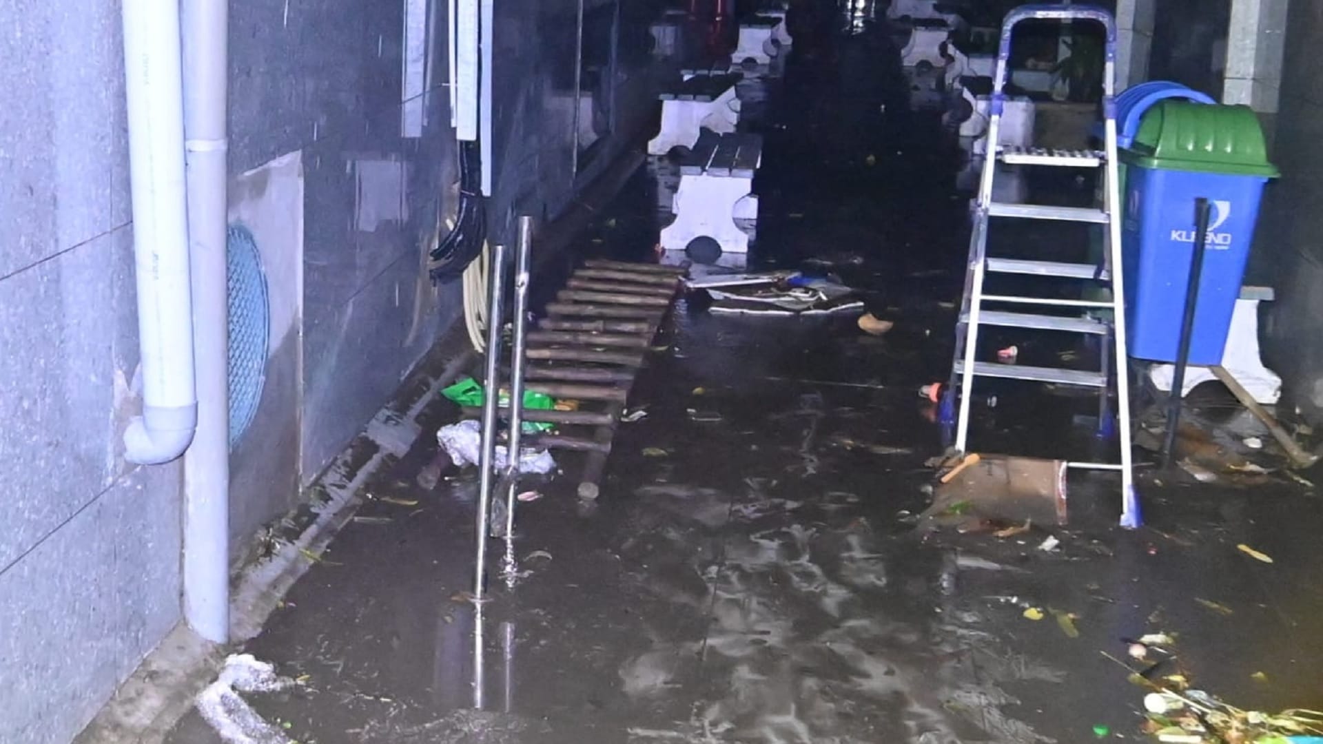 Delhi Coaching Centre Flooding Inside Story How Water Filled in Coaching Centre Basement UPSC Aspirants Drown