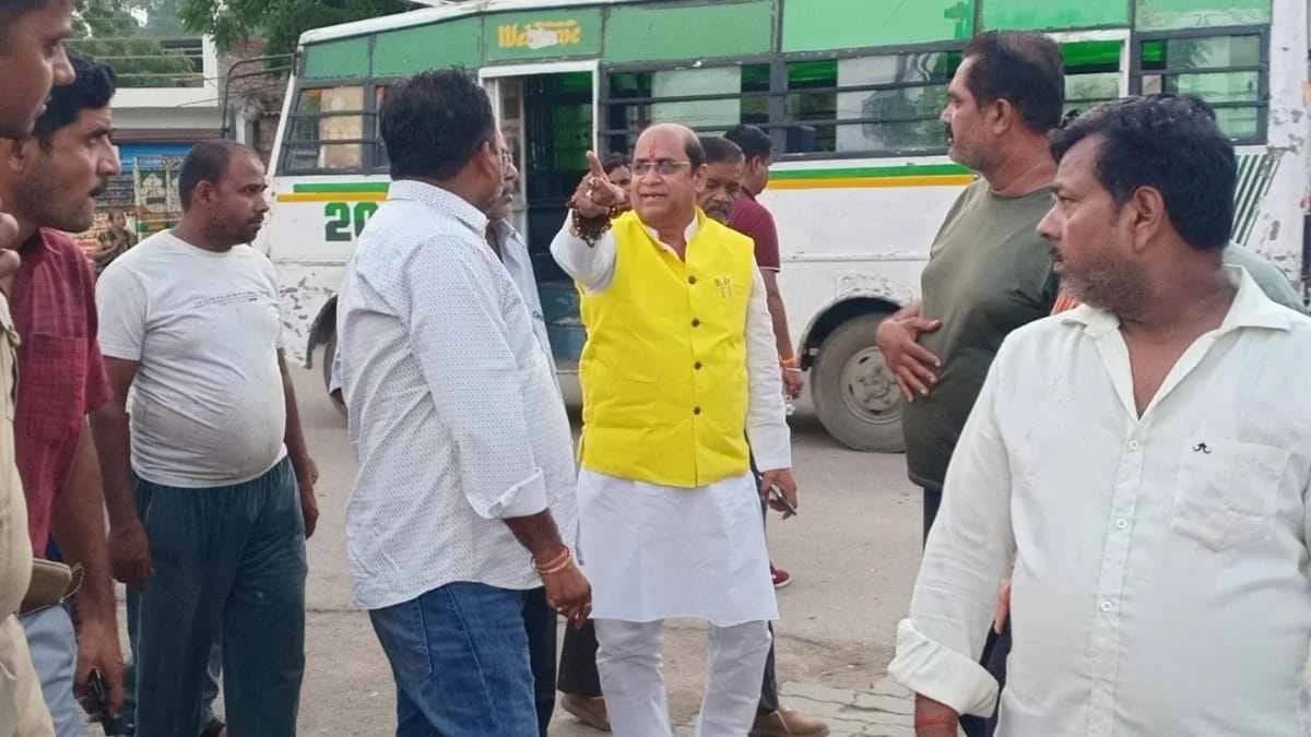 MLA threatened XEN, said If you come towards the colony, I will get you pushed into canal along with bulldozer