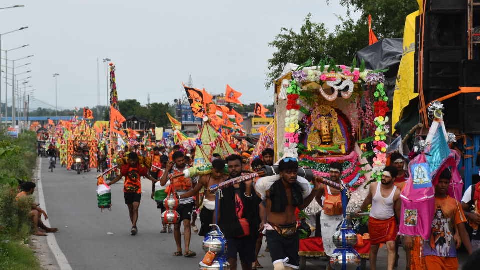 Kanwar Yatra: Capital started becoming Shivamay