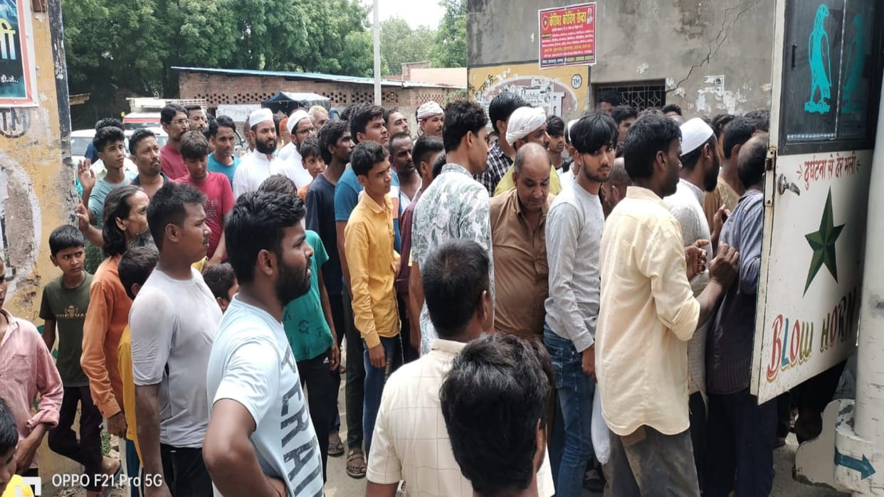There was chaos when the dead body of Merchant Navy Vice Captain reached home