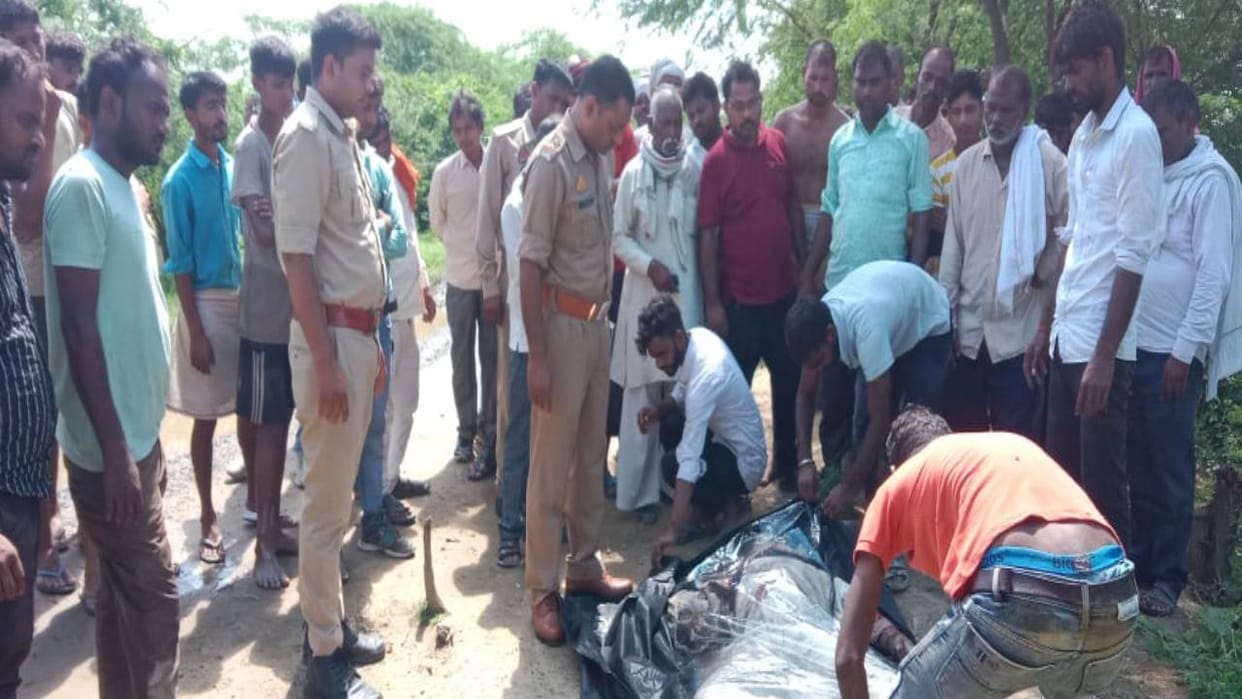 girl committed suicide by jumping into canal in Mainpuri her body found floating near Sitapur