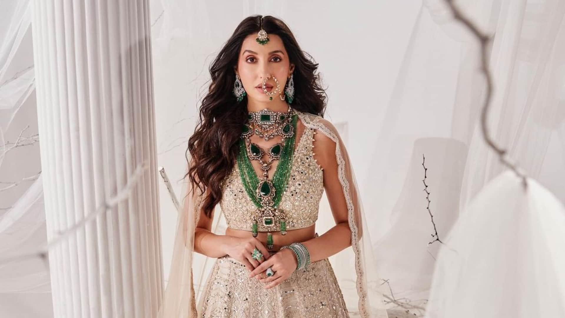 These bollywood actress charge huge amount for item songs samantha ruth prabhu kareena kapoor other celebritie
