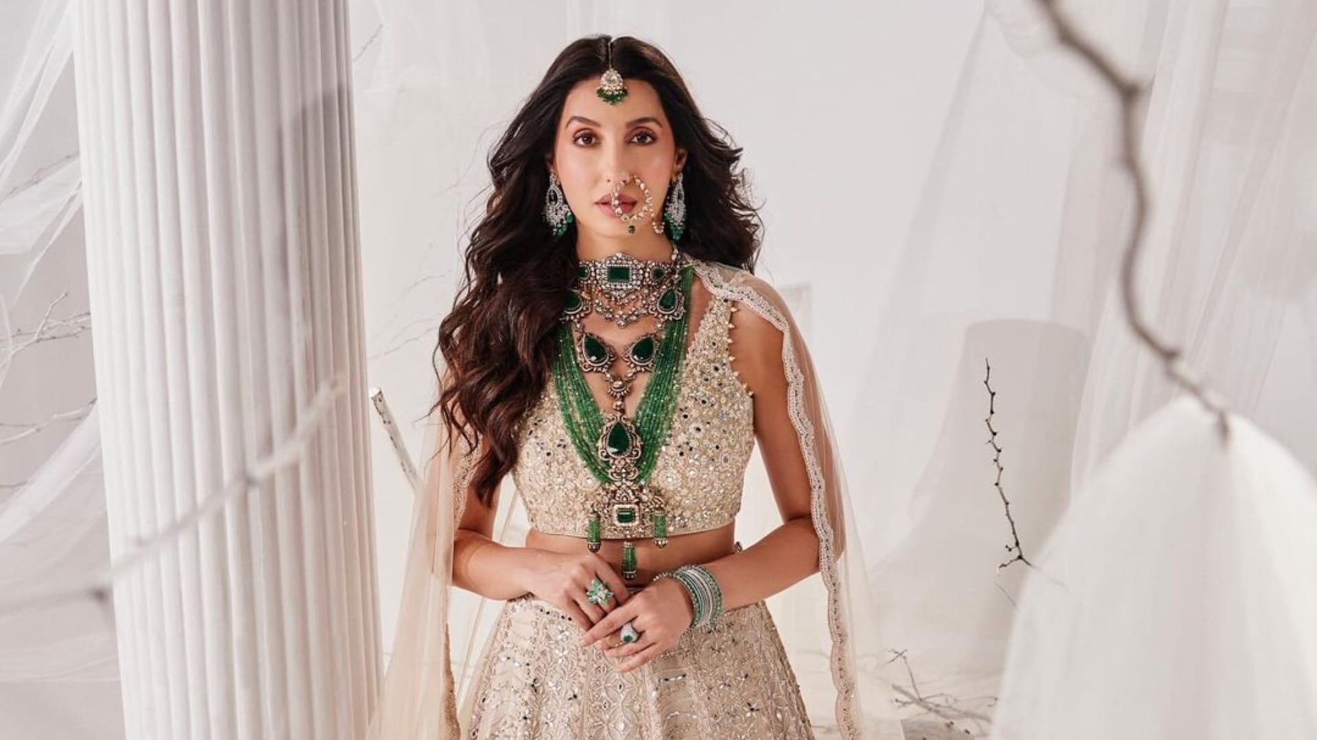 These bollywood actress charge huge amount for item songs samantha ruth prabhu kareena kapoor other celebritie