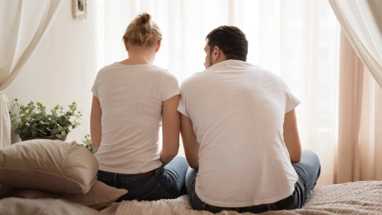 wife befriended father-in-law of woman with whom husband having an affair In Agra clash after secret revealed