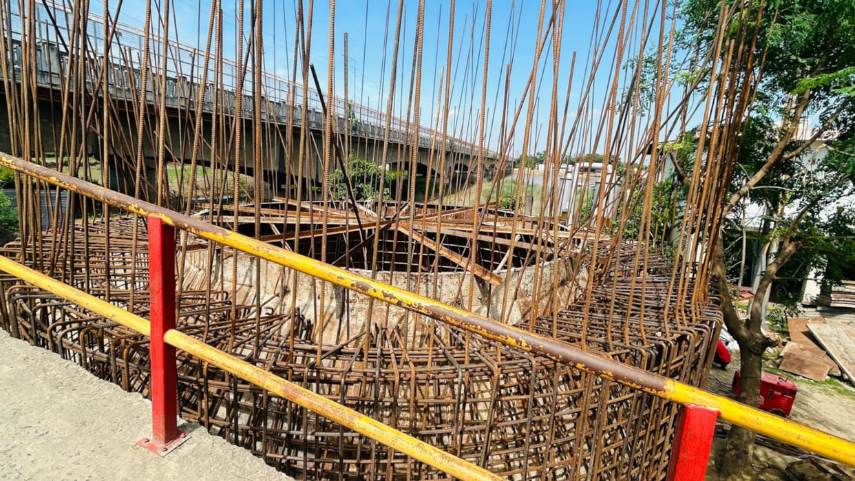 Now the problem of jam will be removed, Construction of new bridge on Rapti river started