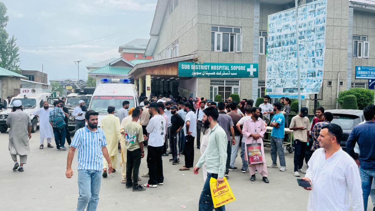 jammu kashmir : Mysterious Blast leaves four dead in Sopore