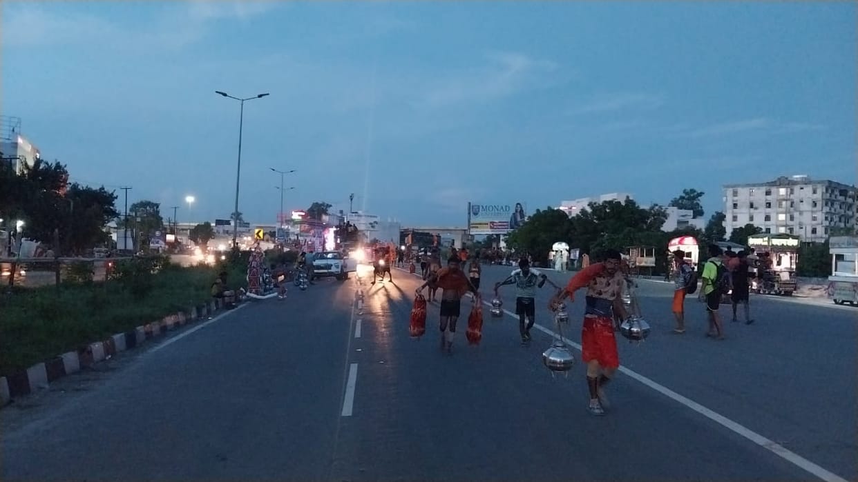 Kanwad Yatra 2024: City jammed, today only vehicles with pass and emergency service will run from Daurala to M