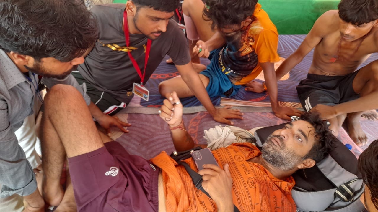 Kanwar Yatra: Devotion to Bholenath is overpowering kanwariyas pain even after injured feet and heat