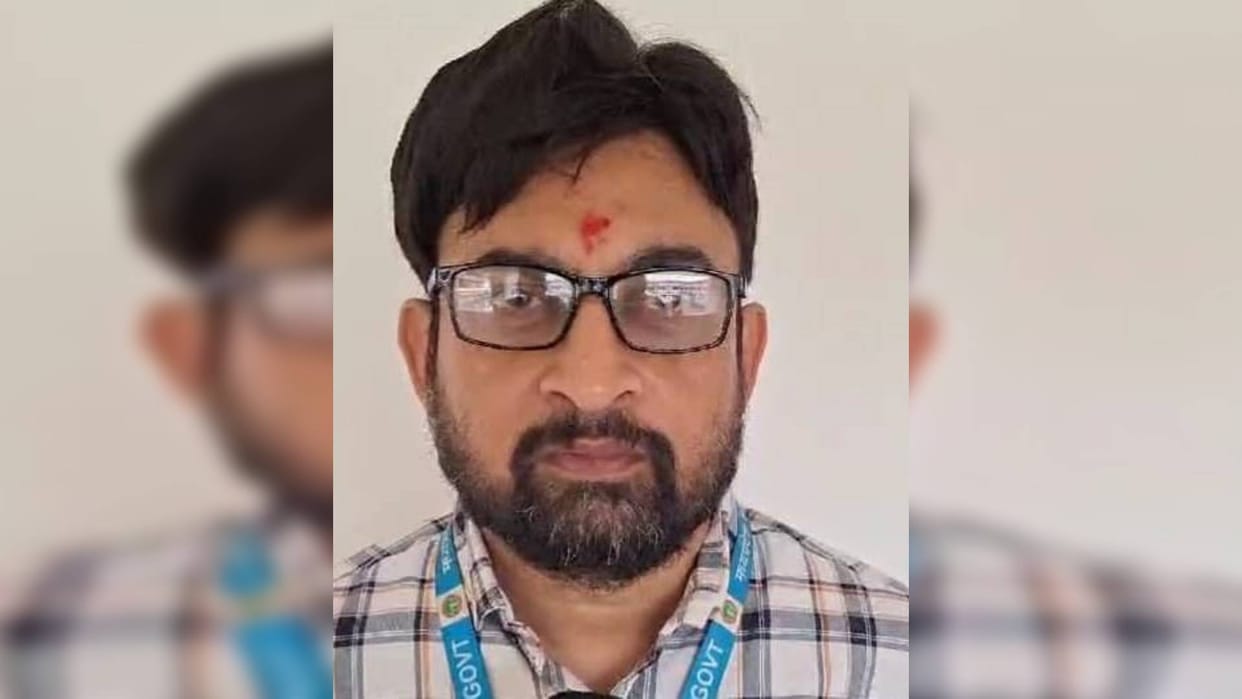 Damoh Pregnancy Death Case Civil surgeon Rajesh Namdev removed Dr. Rakesh Rai becomes new civil surgeon