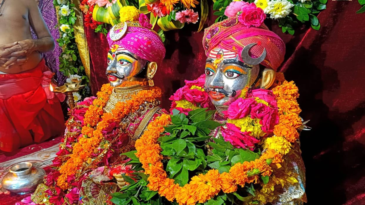Sawan Somwar Baba Mahakal second ride Shiva city Ujjain filled with Shiva see pictures