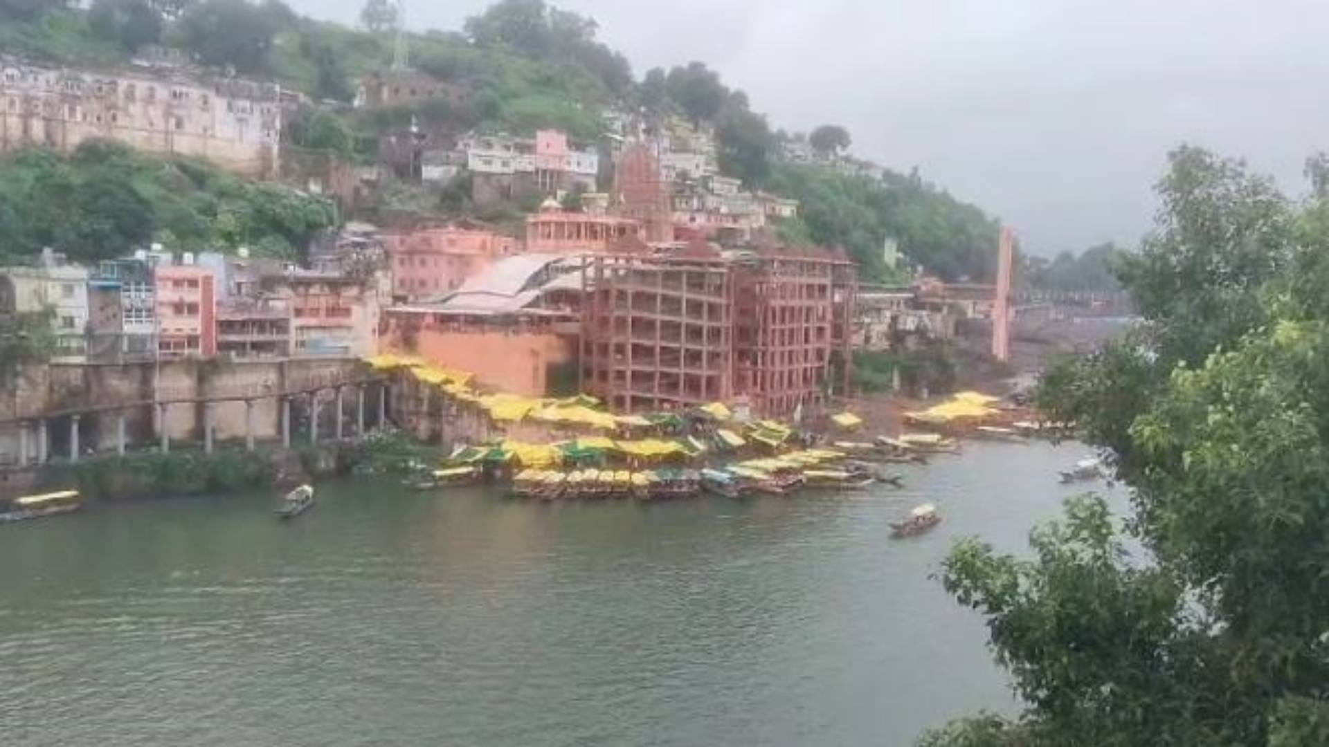 Sawan Somwar Bholenath went boating amidst drizzling rain Baba palanquins were taken around city pictures