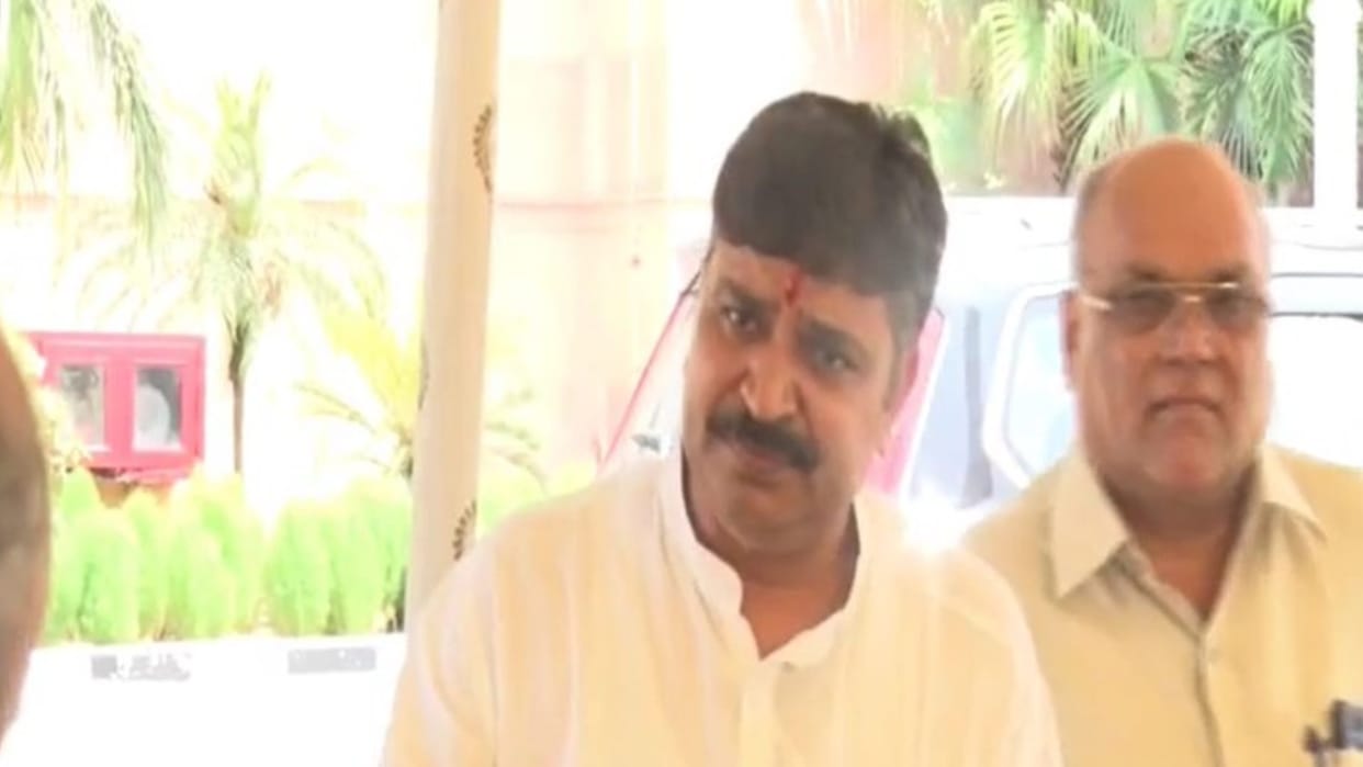Leader of Opposition Julie is angry over the incident of assault on Kanwadiyas