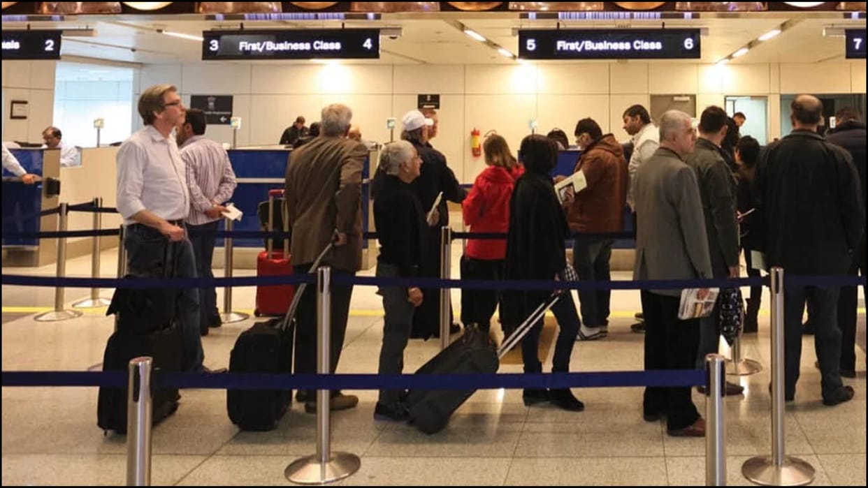Israel Hezbollah lebanon beirut airport cancels several flights news in hindi
