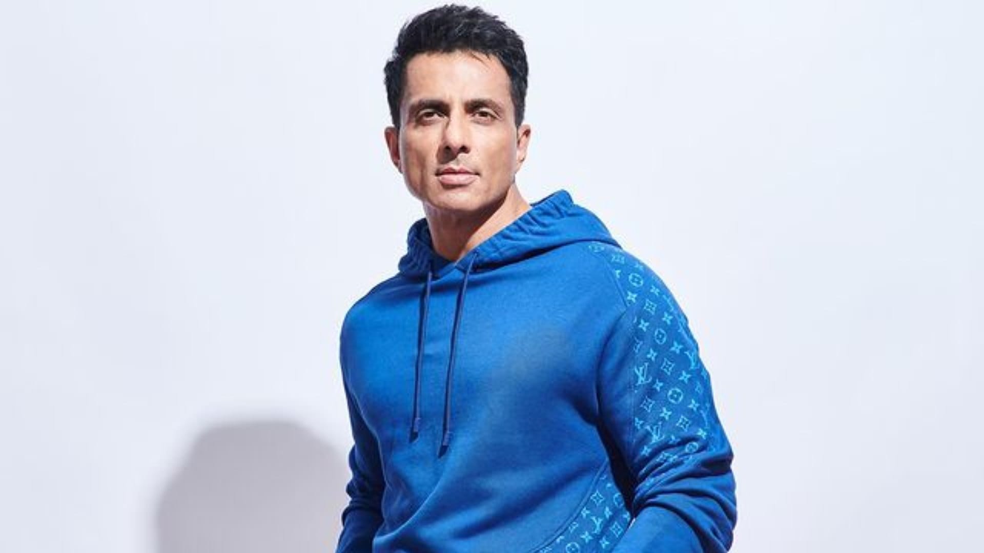Celebrities Who Studied Engineering Vicky Kaushal Sonu Sood Taapsee Pannu kriti sanon