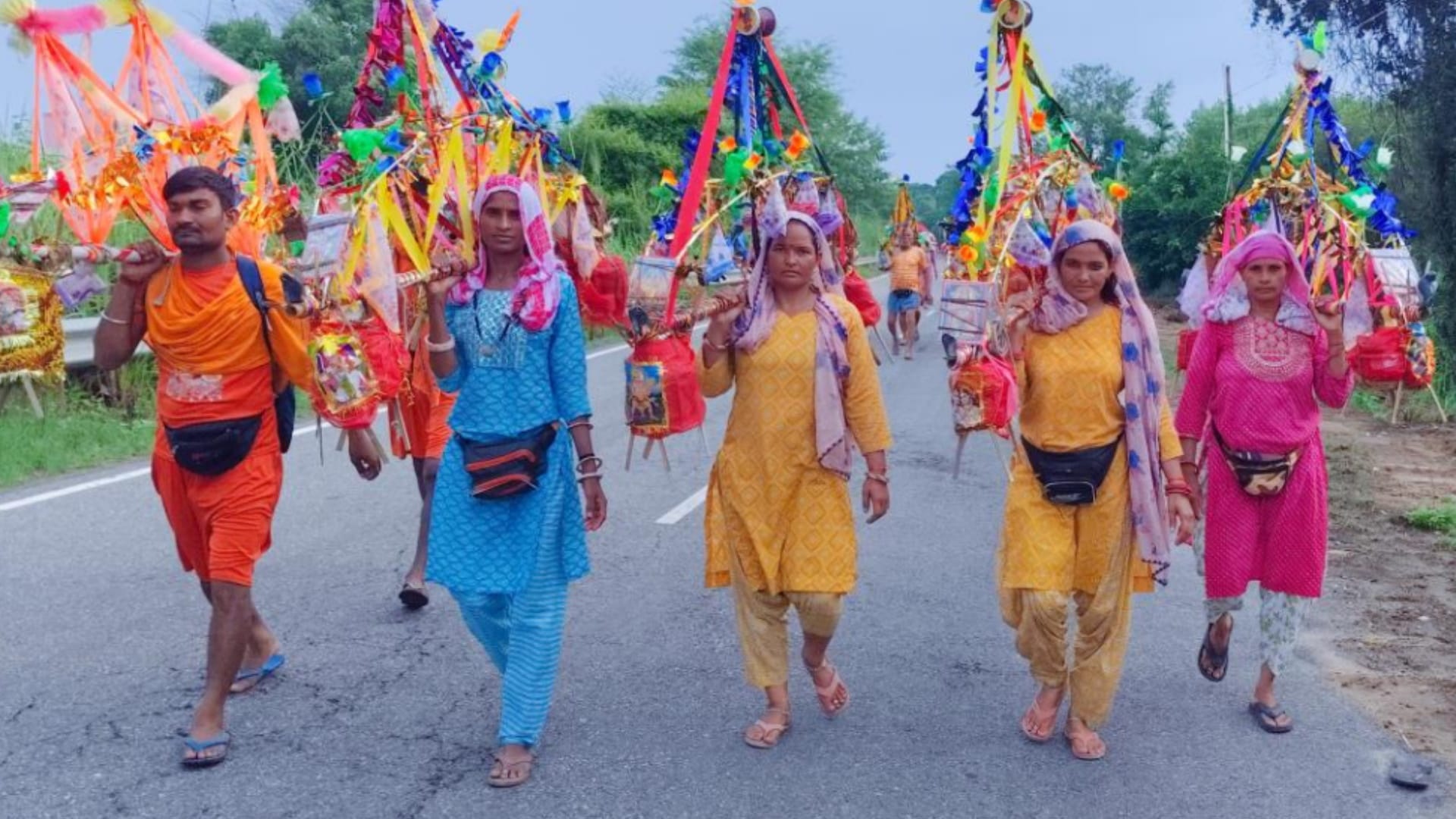 Kanwar Yatra: Haryana girls are no less than boys, women increased in Kanwar yatra this year