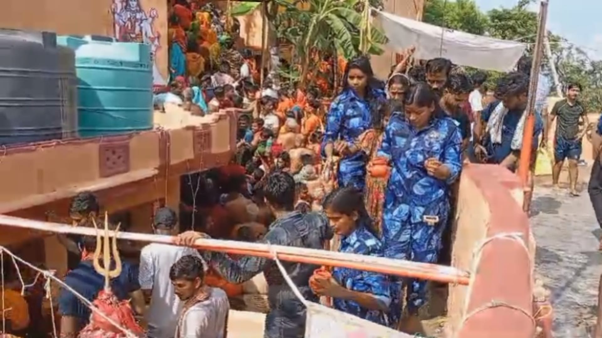 Sawan: On second Monday a huge crowd of devotees gathered in Ajgaivinath temple since morning, see pictures
