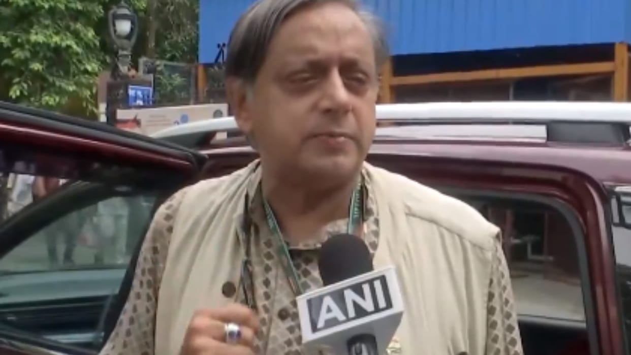 Shashi Tharoor relief from Supreme Court in Defamation case for statement agains PM Narendra Modi Notice issue