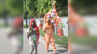 Kanwar Yatra: छोरों से कम नहीं हरियाणा की छोरियां, सात सहेलियां लाईं सातवीं कांवड, खुशी लेकर आई 31 लीटर गंगाजल Kanwar Yatra: Haryana girls are no less than boys, women increased in Kanwar yatra this year
