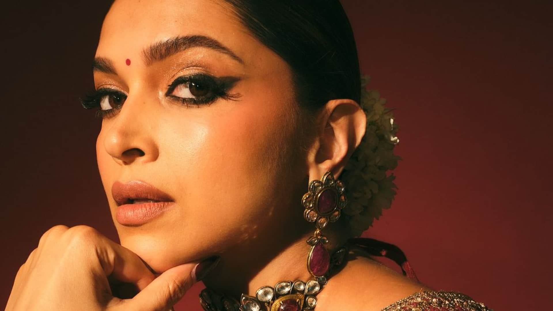 celebs work in music video Priyanka Chopra Urvashi Rautela bipasha  Deepika Padukone Vidya Balan shahid kapoor