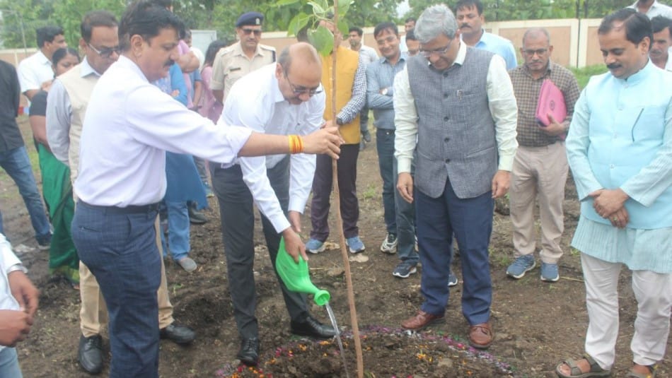 iit indore van vatika nature green plantation project