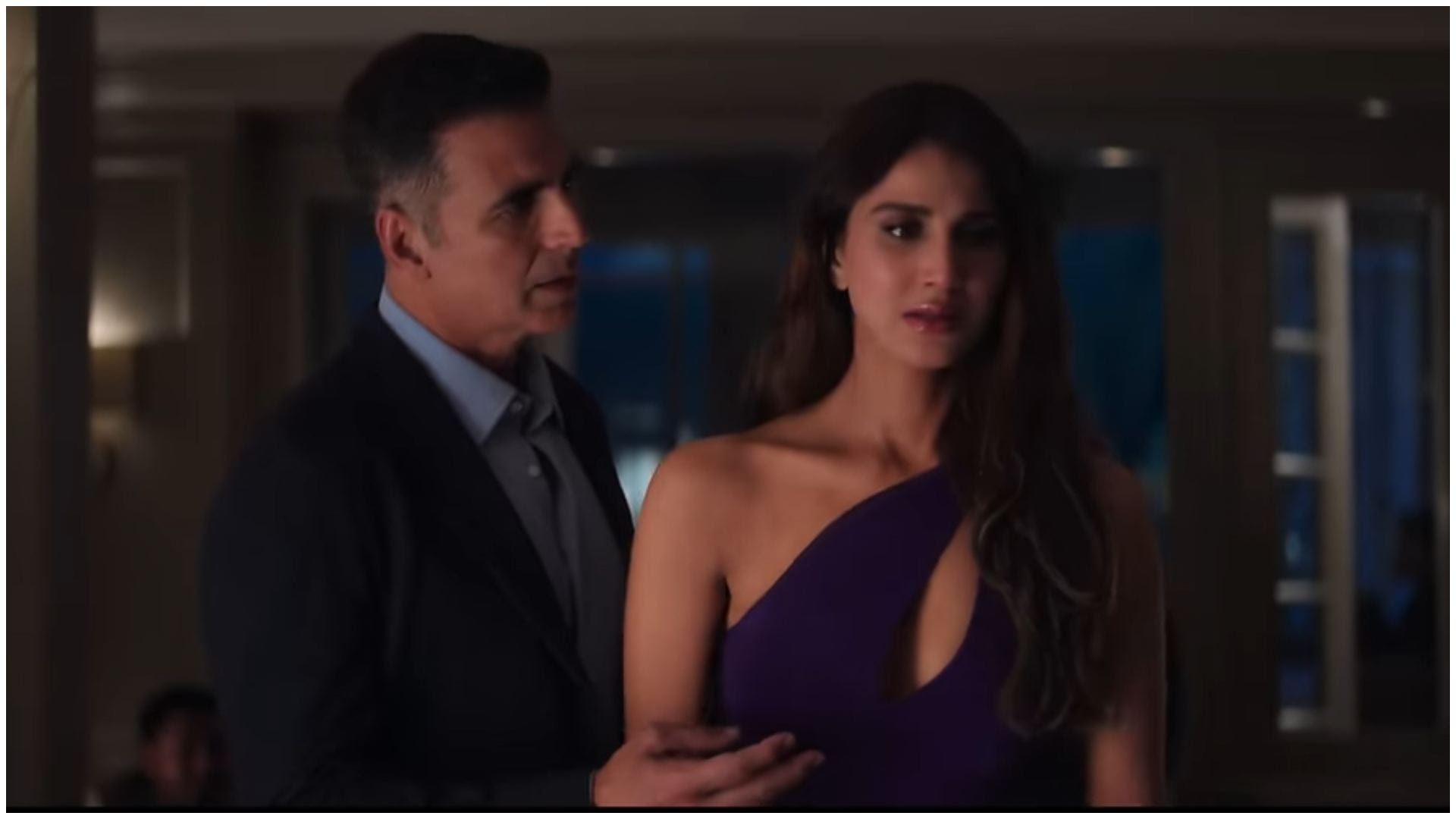 Akshay Kumar and Vaani Kapoor Movie Khel Khel Mein New Song Duur Na Karin Out