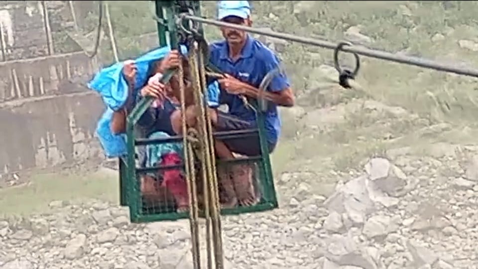 Sick woman was taken to the road by trolley in pithoragarh