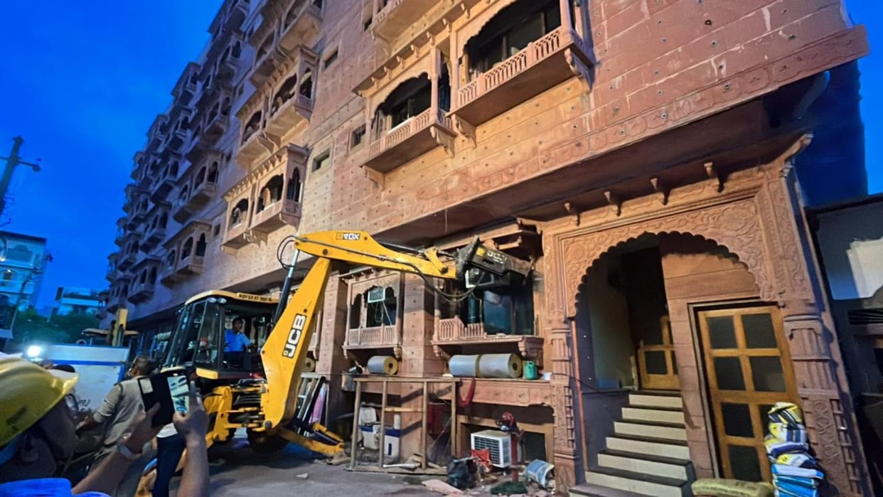 Banaras Kothi and River Palace Hotel not demolished even after order in varanasi