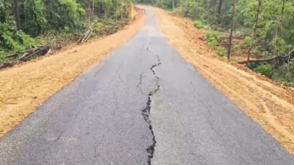 Corruption prevails over martyrdom of soldiers one and a half kilometer road split into two pieces in the firs