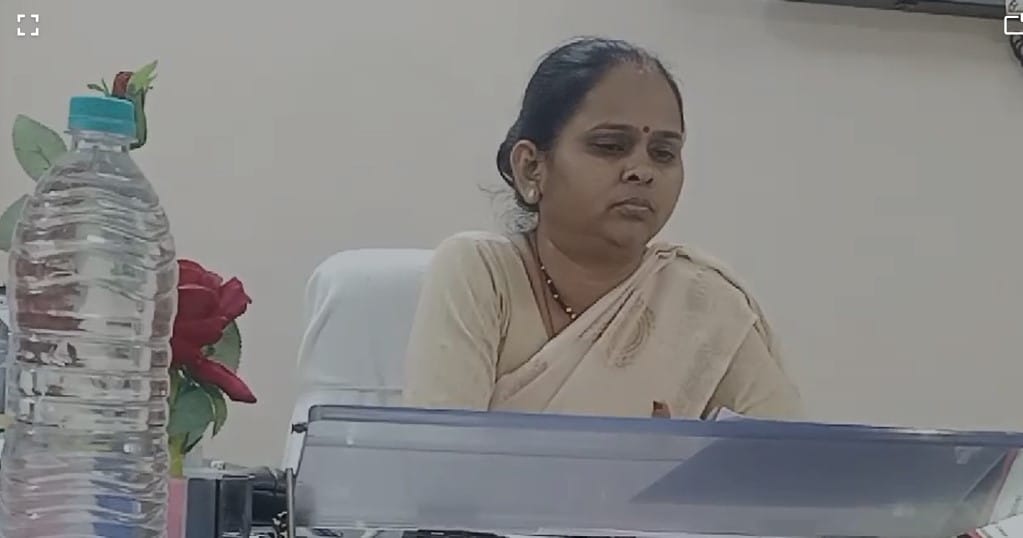 CMO को नगर निगम आयुक्त ने किया निलंबित