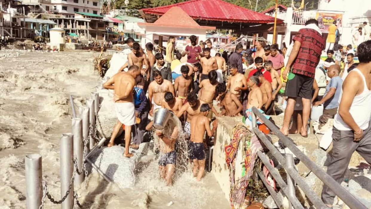 Kanwar Yatra 2024 Gangotri Dham Kanwar yatri returning after collecting Ganga water Uttarkashi watch Photos