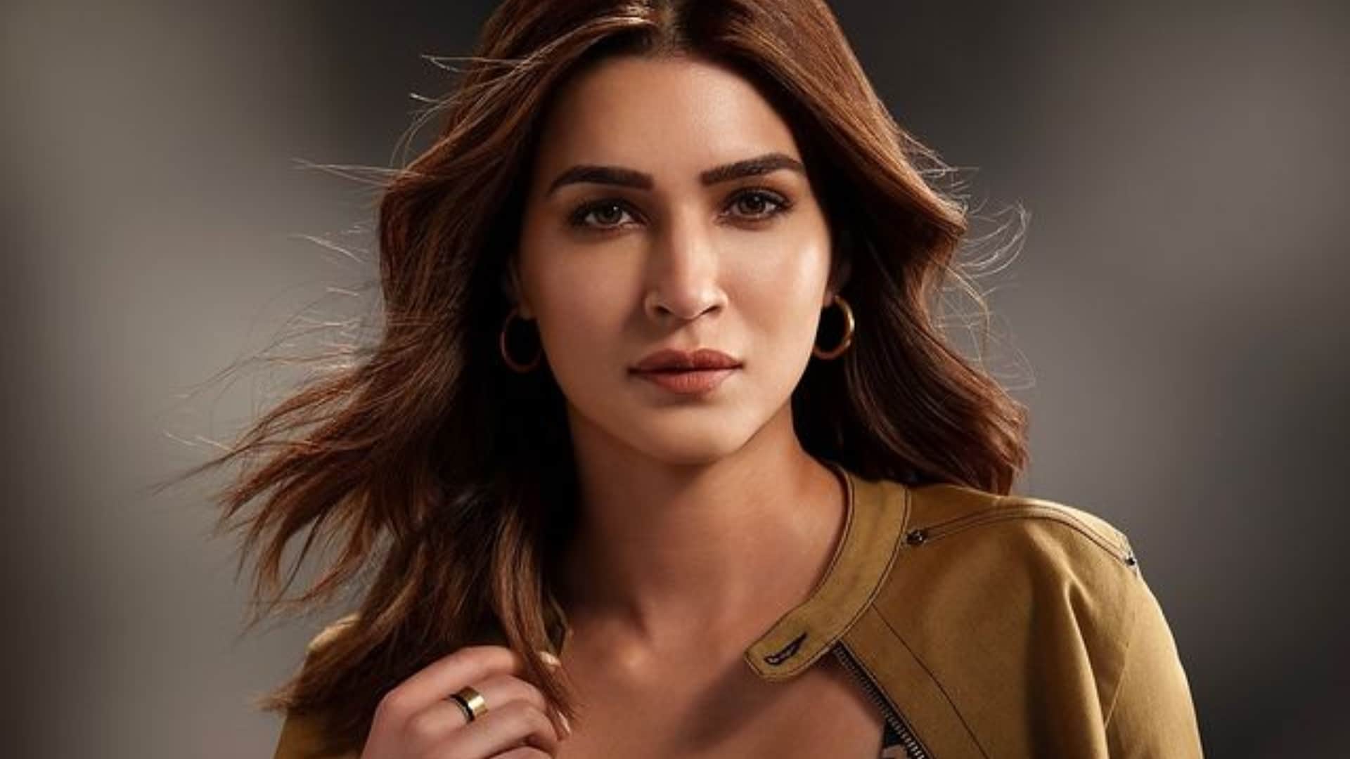 Do Patti actress Kriti Sanon recently revealed she still have a joint account with her father Rahul Sanon